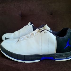 Jordan Team Elite 2 Low Sneakers, Size 13